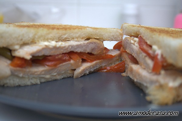 Sandwich de lomo y pimientos en vinagre