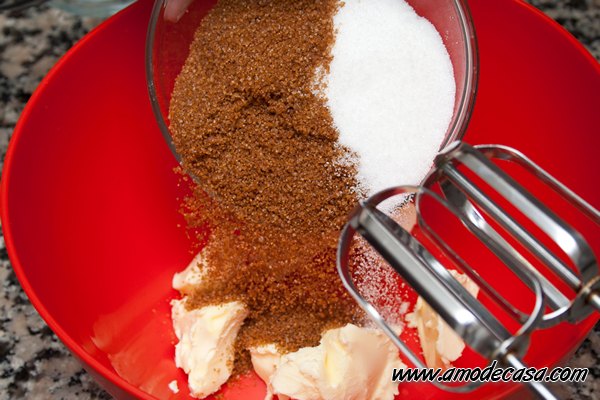 Ingredientes para las galletas de chocolate, pistachos y sal