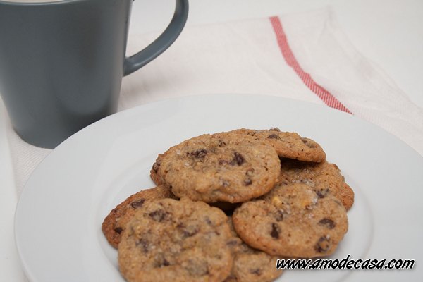 Ingredientes para las galletas de chocolate, pistachos y sal