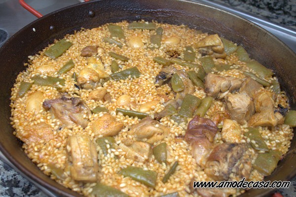 Paella Valenciana Tradicional Paella Valenciana Tradicional