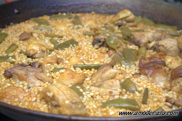 Paella Valenciana Tradicional Paella Valenciana Tradicional